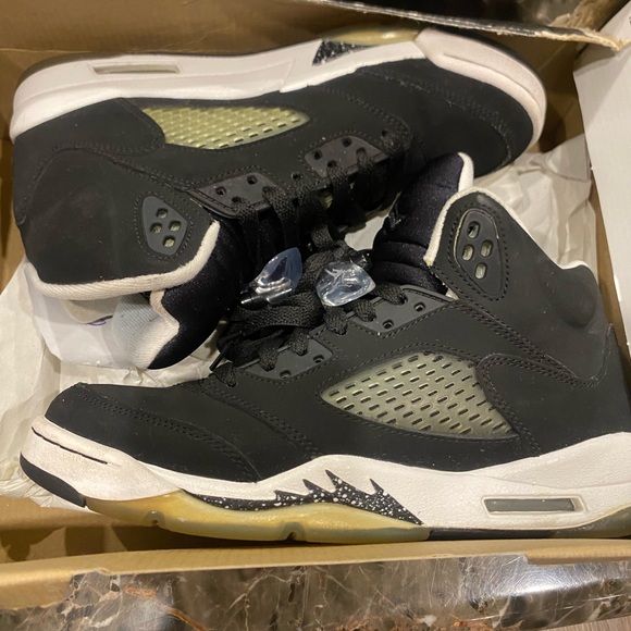 Jordan 5s Oreo - Picture 2 of 6